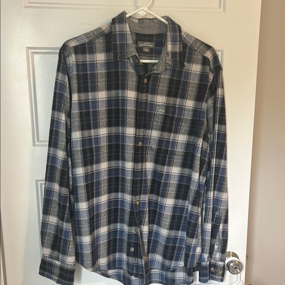 Eddie Bauer Blue and White Casual Button Down Shirt - Picture 1 of 4